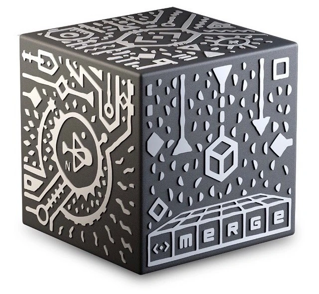 Merge Cube: esplorare la realtà aumentata nel palmo della mano.